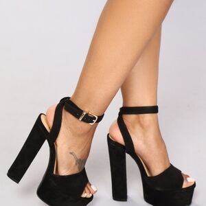 Fashion Nova Faux Suede Black Platform Ankle Strap Chunky Heel Sandal
